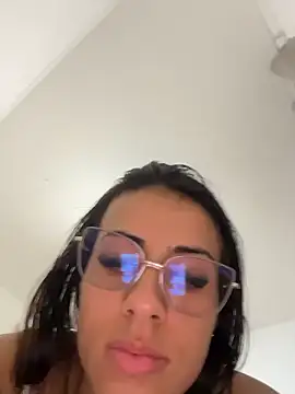 jheicylli online show from January 17, 2026, 1:53 am