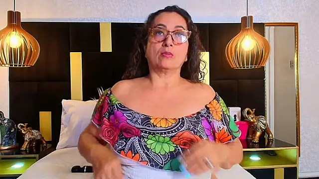 AlessandraLeroy online show from October 12, 2025, 2:29 pm