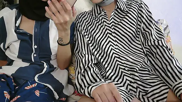 NaughtyThrouple007 online show from April 5, 2026, 5:41 pm