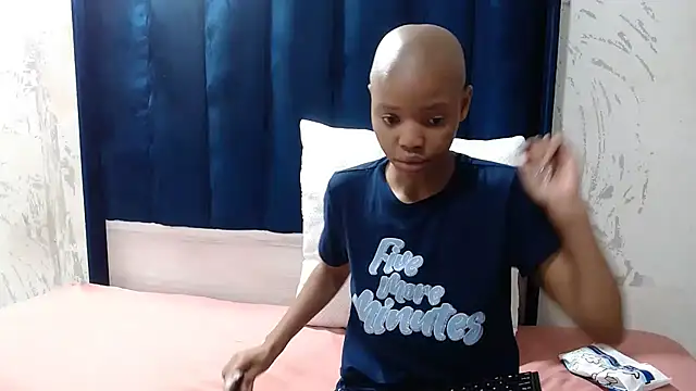 BondiBitch online show from November 2, 2025, 7:19 pm