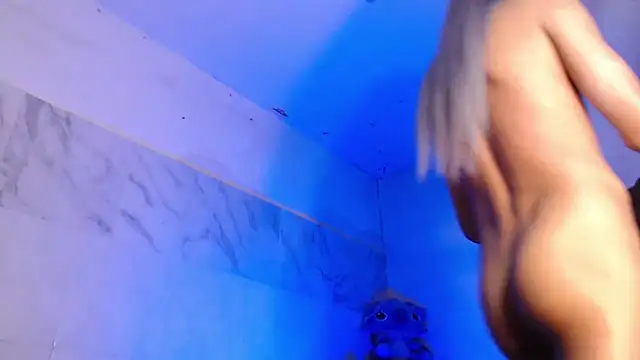 KimberlyXtreme online show from April 17, 2026, 3:04 pm