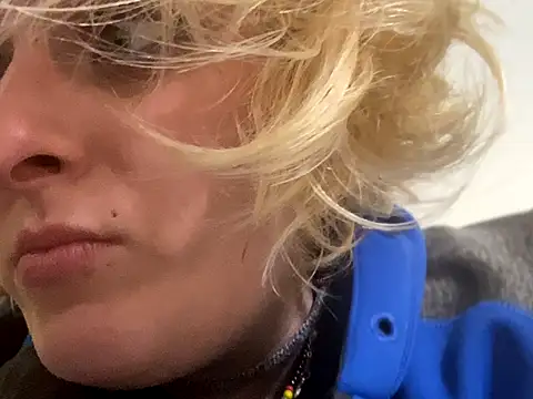 Snapshot of KITTYBOOBOOFUXX chatting on January 7, 2026, 6:13 pm KITTYBOOBOOFUXX online show from January 7, 2026, 6:13 pm