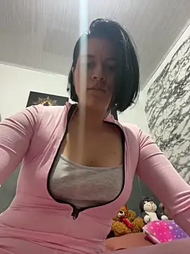 victoriacooper21 online show from February 17, 2026, 10:18 pm