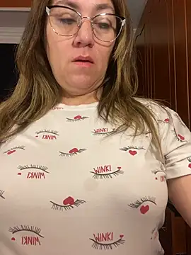 Luna-nevada online show from March 28, 2026, 9:43 am