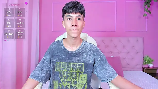 Snapshot of SHADY_STONE chatting on March 1, 2026, 10:32 pm SHADY STONE online show from March 1, 2026, 10:32 pm