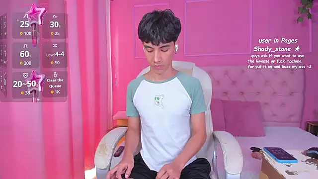 Snapshot of SHADY_STONE chatting on October 21, 2025, 9:14 pm SHADY STONE online show from October 21, 2025, 9:14 pm