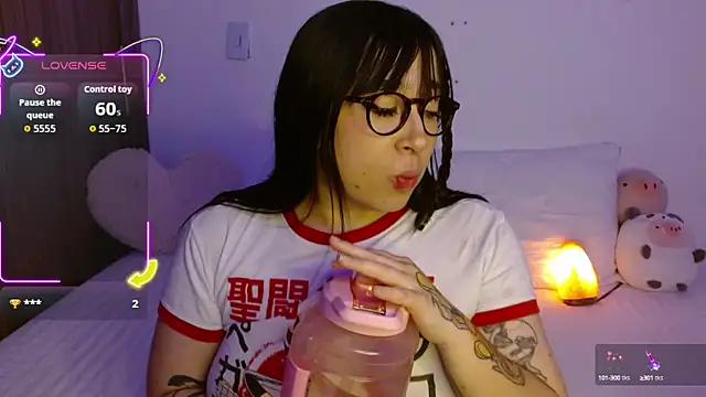 Snapshot of Oliviargf chatting on October 3, 2025, 12:25 am Oliviargf online show from October 3, 2025, 12:25 am