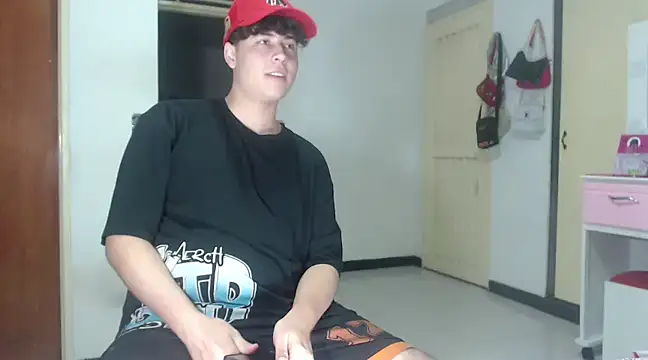 Snapshot of CrissConor chatting on March 7, 2025, 1:09 am CrissConor online show from March 7, 2025, 1:09 am