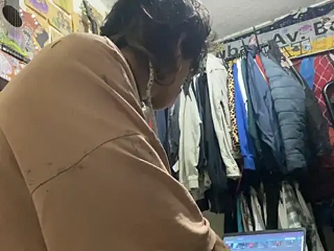 kirito kun online show from March 10, 2026, 4:05 am