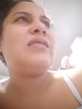 Snapshot of esmeralda_jadees chatting on March 7, 2025, 8:13 am esmeralda jadees online show from March 7, 2025, 8:13 am