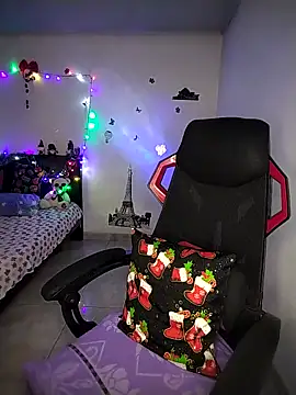 esmeralda jadees online show from December 22, 2025, 9:15 pm