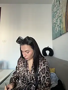 AleksandraRich online show from December 2, 2025, 1:06 am