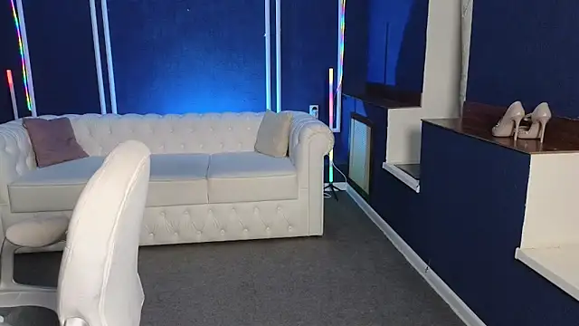 Kira Kenet online show from March 14, 2025, 11:00 pm