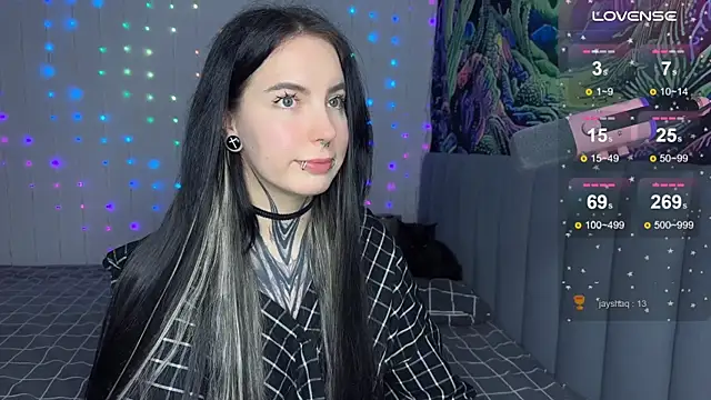 Snapshot of yourvodka chatting on January 7, 2026, 11:10 pm yourvodka online show from January 7, 2026, 11:10 pm