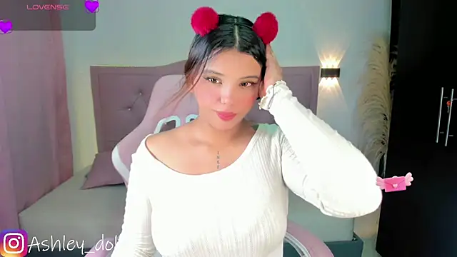 Ashley dolll online show from March 25, 2026, 9:03 pm