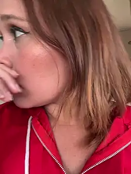 SophiaQueens online show from February 26, 2026, 7:47 pm