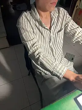 chipboo online show from March 11, 2025, 6:08 pm