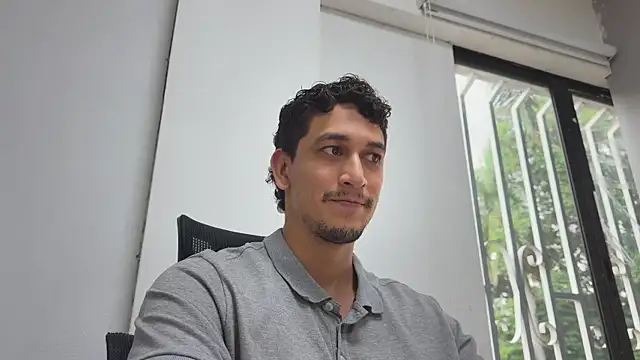 chicoinhibido online show from April 17, 2026, 3:48 pm