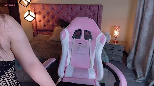 sweet  thang online show from October 30, 2025, 5:06 am