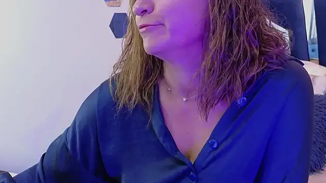 Snapshot of weet_Evans___ chatting on March 18, 2025, 4:40 am weet Evans online show from March 18, 2025, 4:40 am