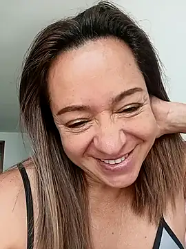 Snapshot of weet_Evans___ chatting on October 17, 2025, 6:53 pm weet Evans online show from October 17, 2025, 6:53 pm