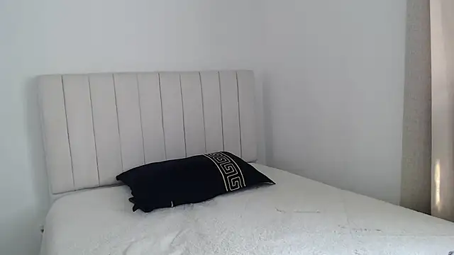 Snapshot of Harmony_lam1 chatting on October 15, 2025, 4:15 pm Harmony lam1 online show from October 15, 2025, 4:15 pm