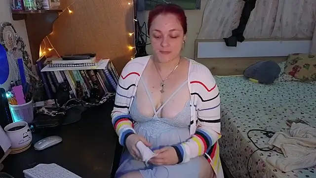 ValkaBlue online show from October 21, 2025, 3:50 am