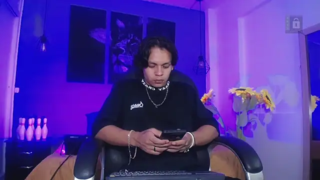 Snapshot of Draco_collins chatting on November 14, 2025, 8:01 pm Draco collins online show from November 14, 2025, 8:01 pm