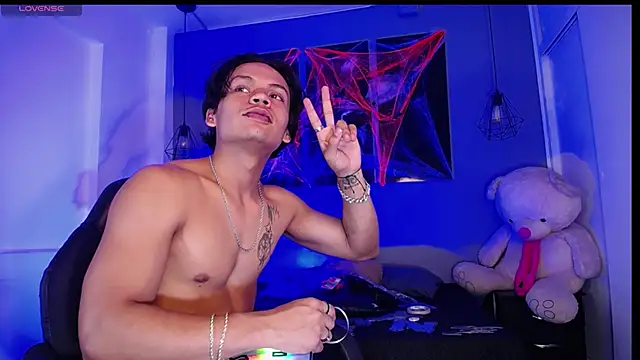 Snapshot of Draco_collins chatting on October 22, 2025, 8:30 pm Draco collins online show from October 22, 2025, 8:30 pm