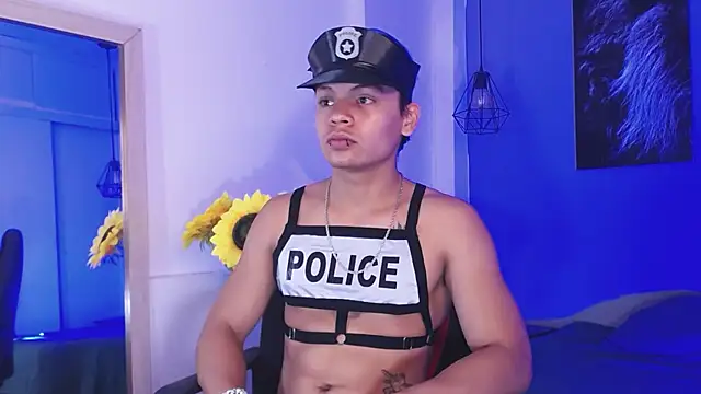 Snapshot of Draco_collins chatting on October 10, 2025, 7:47 pm Draco collins online show from October 10, 2025, 7:47 pm