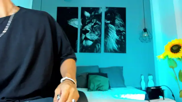 Snapshot of Draco_collins chatting on November 27, 2025, 8:20 pm Draco collins online show from November 27, 2025, 8:20 pm