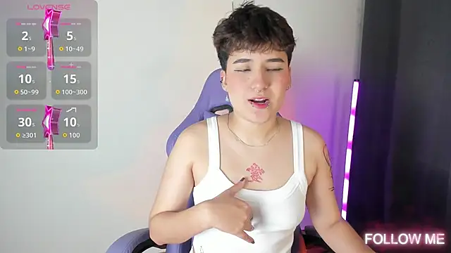 emma cute7 online show from November 18, 2025, 4:16 am