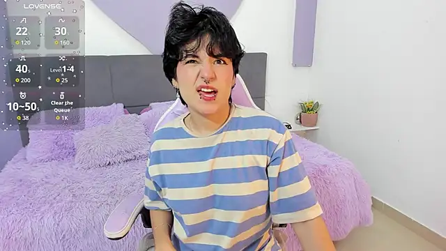 emma cute7 online show from April 2, 2026, 9:49 am