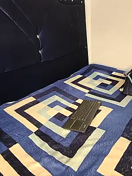 bella warzon online show from October 16, 2025, 12:19 am