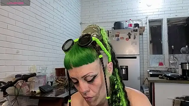 freyaa sorcerees online show from October 10, 2025, 6:36 am