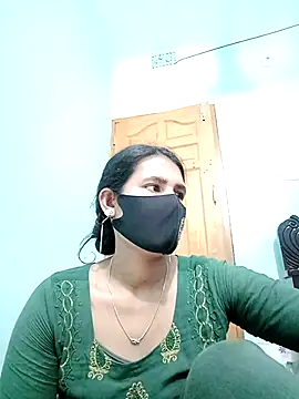 Hot-Nipa online show from March 14, 2025, 4:51 pm