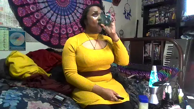 GardeniaFields online show from November 21, 2025, 4:44 am