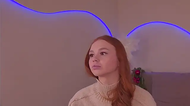 Snapshot of MiraBliss chatting on December 14, 2025, 6:35 pm MiraBliss online show from December 14, 2025, 6:35 pm