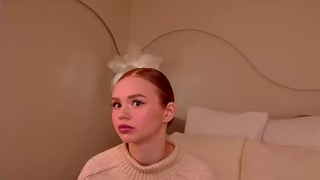 Snapshot of MiraBliss chatting on November 9, 2025, 5:28 pm MiraBliss online show from November 9, 2025, 5:28 pm