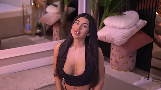 TanyaVonDe online show from March 16, 2026, 5:48 pm