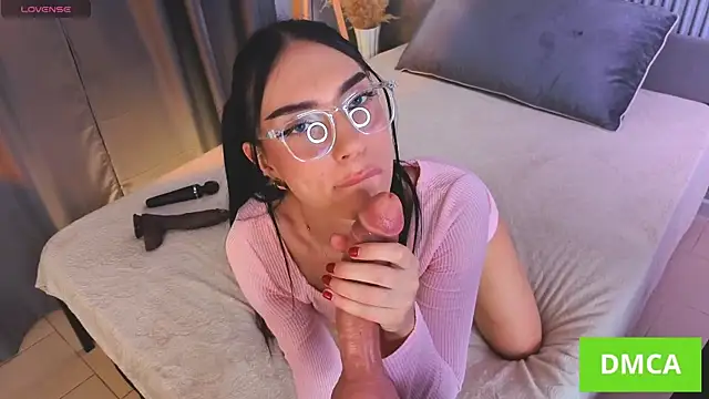 Snapshot of aGaGatha chatting on October 26, 2025, 8:26 am aGaGatha online show from October 26, 2025, 8:26 am