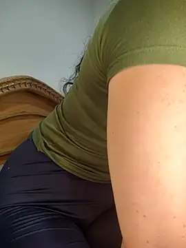 hotsexass online show from December 17, 2025, 7:30 pm