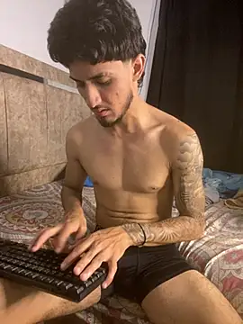 Snapshot of Zayn_kane chatting on June 4, 2026, 3:44 am Zayn kane online show from June 4, 2026, 3:44 am
