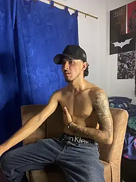 Snapshot of Zayn_kane chatting on February 1, 2026, 9:18 am Zayn kane online show from February 1, 2026, 9:18 am