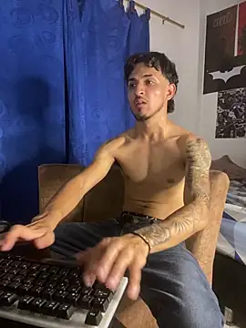 Snapshot of Zayn_kane chatting on February 12, 2026, 12:43 am Zayn kane online show from February 12, 2026, 12:43 am