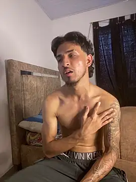 Snapshot of Zayn_kane chatting on March 2, 2026, 8:49 pm Zayn kane online show from March 2, 2026, 8:49 pm