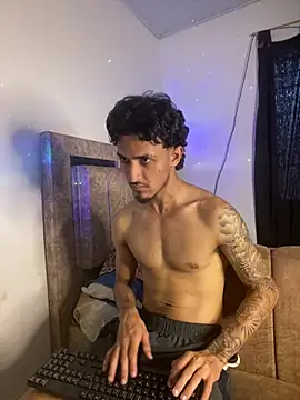 Snapshot of Zayn_kane chatting on February 20, 2026, 5:26 pm Zayn kane online show from February 20, 2026, 5:26 pm