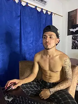 Snapshot of Zayn_kane chatting on October 28, 2025, 4:13 am Zayn kane online show from October 28, 2025, 4:13 am