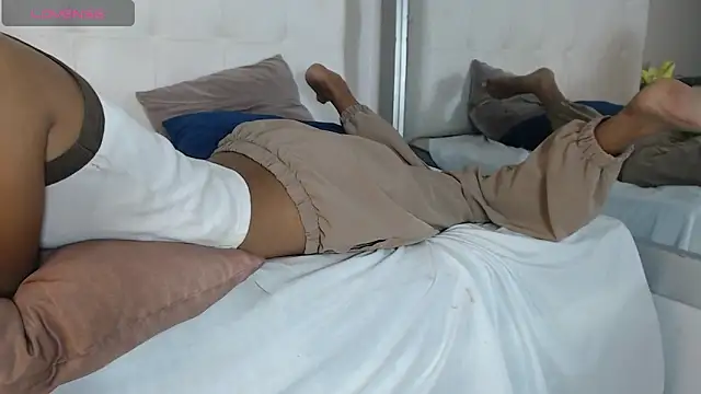 willow smitt online show from December 22, 2025, 12:38 pm