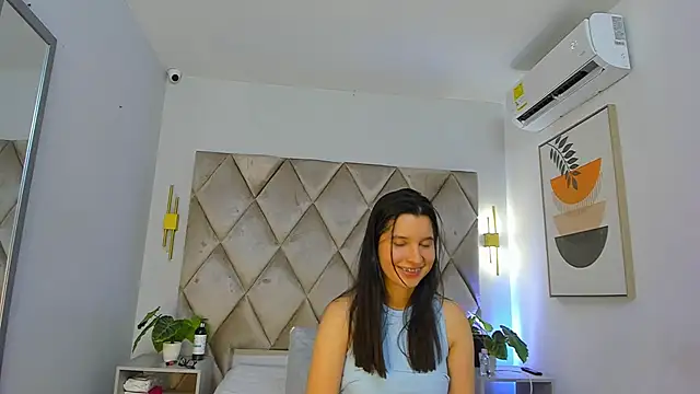 Snapshot of lucianasmith_ chatting on March 22, 2025, 2:58 pm lucianasmith online show from March 22, 2025, 2:58 pm